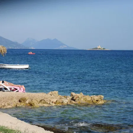 Villa Romantica Avec Piscine, 5 Studio Appartements, 5 Salles De Bains, 5 Cuisines, 12 Personnes Prázdninový dům Zadar